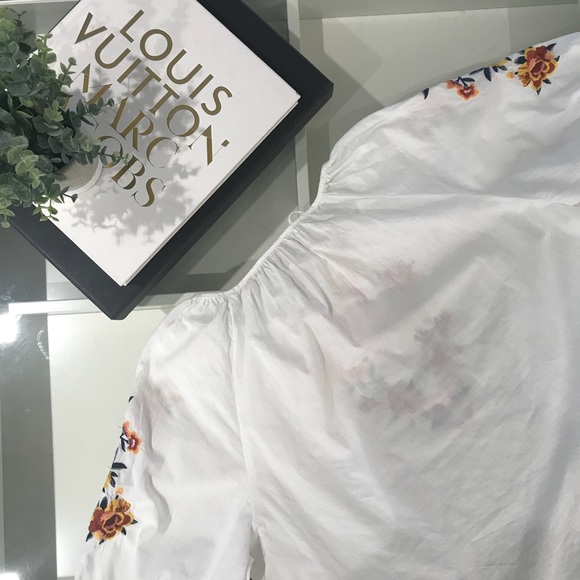 St. John’s Bay Embroidered Top - Picture 2 of 3